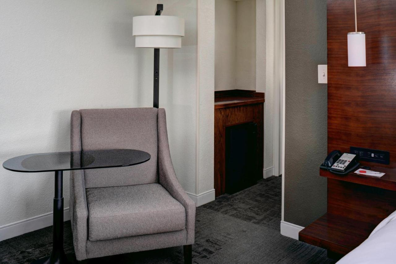 Marriott East Lansing At University Place Exteriér fotografie