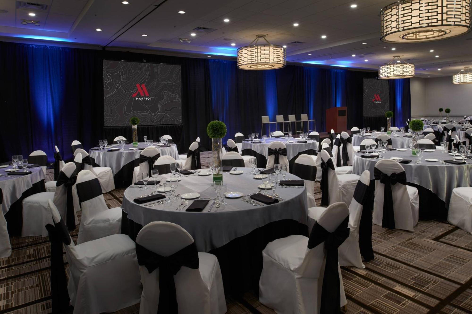 Marriott East Lansing At University Place Exteriér fotografie